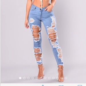 Distressed Jeans Light Wash